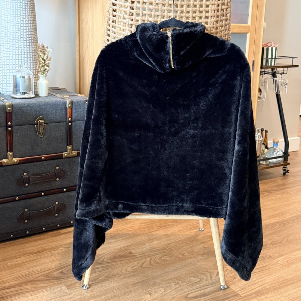Black Faux Fur Poncho Cape – One Size Cozy Zip Front Winter Jacket